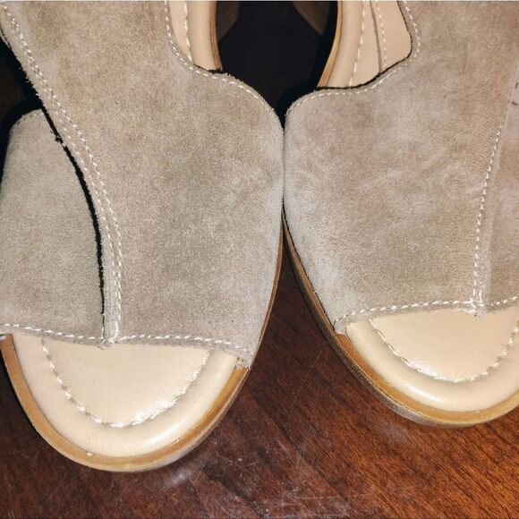 Sophia Milano Nwt Elegant Beige Women's Sandals - Picture 8 of 10